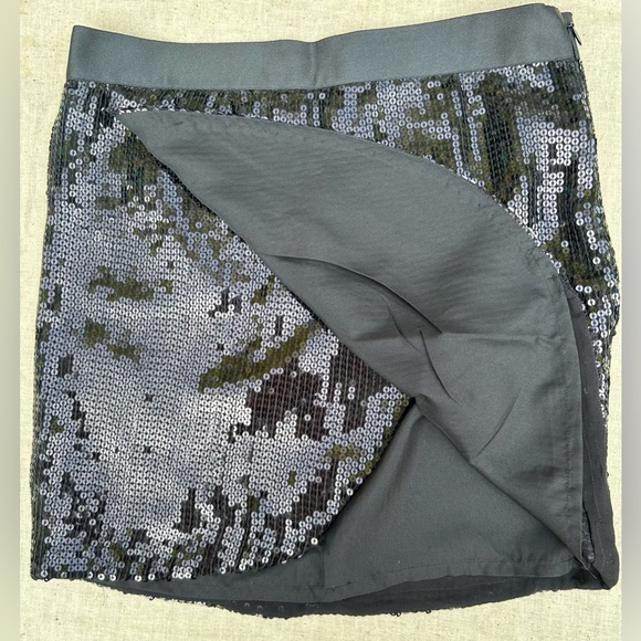 NWOT🌟VINTAGE🌟black sequined mini skirt overlapping draped front side zip… - Picture 3 of 15